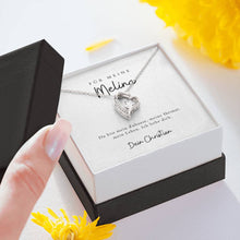 Lade das Bild in den Galerie-Viewer, Forever Love - Halskette mit Herzanhänger &amp; personalisierter Karte &quot;Für meine Freundin&quot;
